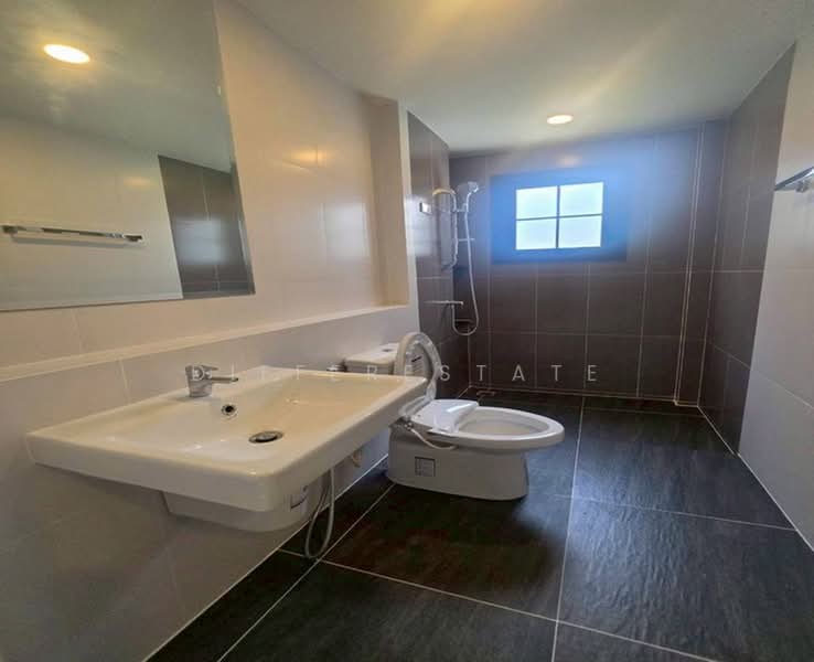 Centro Bangna, Samut Prakan, 111 Soi 3, Bang Kaeo, Bang Plee, Samut Prakan, 4 Bedrooms, 230 sqm, Single Detached House For Rent, by DifferEstate, 500419208 - DDproperty.com