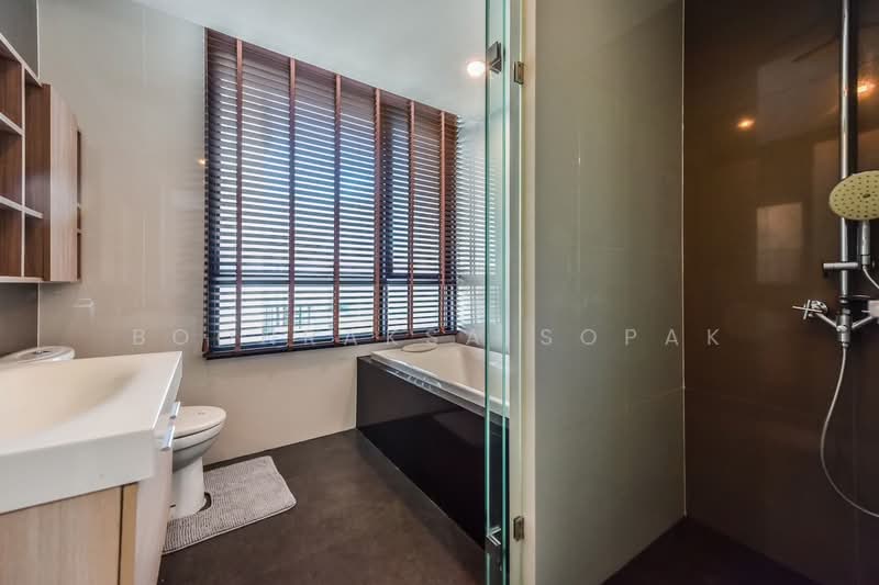 The Capital Ekamai-Thonglor, Bangkok, 2898 New Petchaburi Rd, Bang Kapi, Huai Khwang, Bangkok, 3 Bedrooms, 180 sqm, Condo For Rent, by Boonraksa Sopak, 500419279 - DDproperty.com