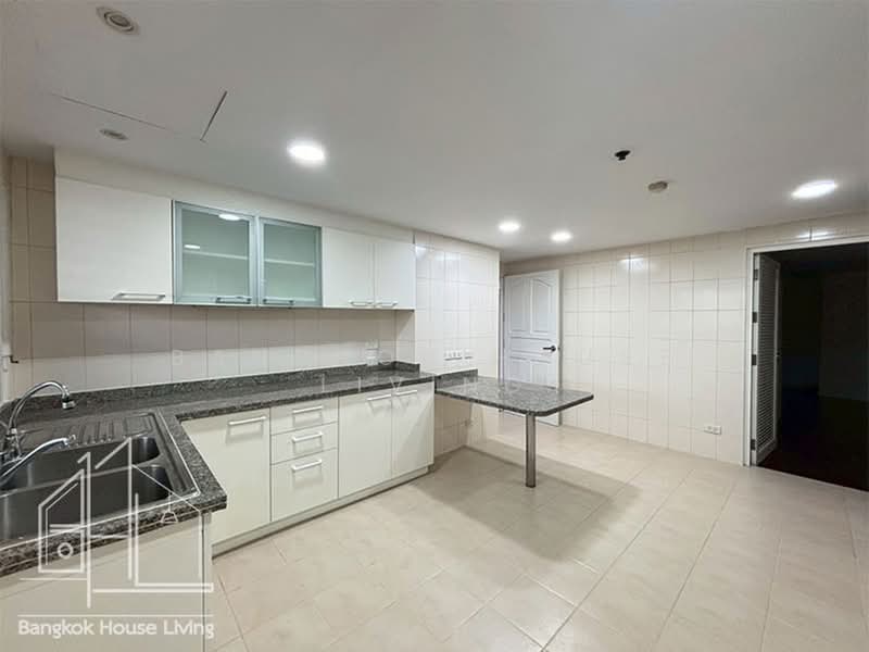 Sethiwan Mansion Sukhumvit 49, Bangkok, Soi Sukhumvit 49, Khlong Tan Nua, Watthana, Bangkok, 3 Bedrooms, 300 sqm, Condo For Rent, by Bangkok House Living, 500419323 - DDproperty.com