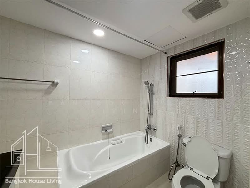 Sethiwan Mansion Sukhumvit 49, Bangkok, Soi Sukhumvit 49, Khlong Tan Nua, Watthana, Bangkok, 3 Bedrooms, 300 sqm, Condo For Rent, by Bangkok House Living, 500419323 - DDproperty.com