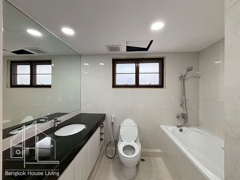 Sethiwan Mansion Sukhumvit 49, Bangkok, Soi Sukhumvit 49, Khlong Tan Nua, Watthana, Bangkok, 3 Bedrooms, 300 sqm, Condo For Rent, by Bangkok House Living, 500419323 - DDproperty.com