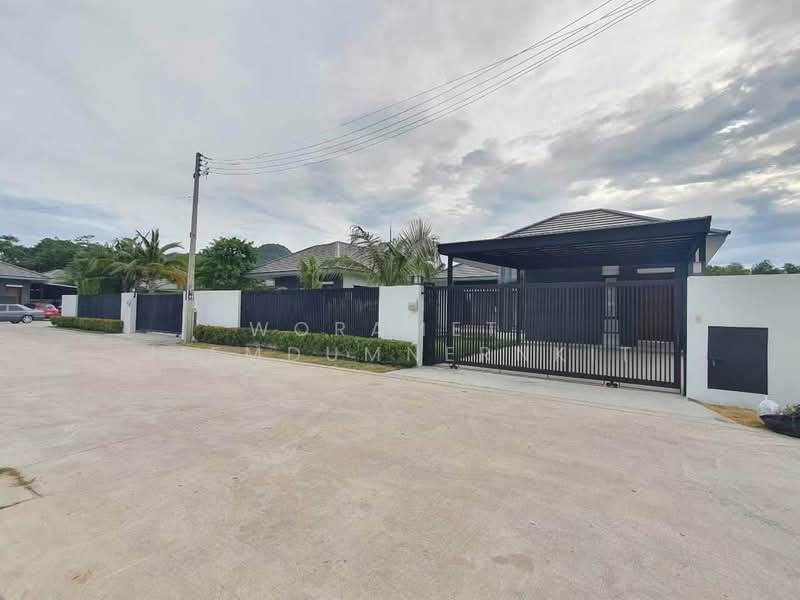 We By SIRIN, Prachuap Khiri Khan, 114 Soi Hua Hin, Nong Kae, Hua Hin, Prachuap Khiri Khan, 3 Bedrooms, 152 sqm, Single Detached House For Sale, by Woramet Jiemdumnernkit, 500419355 - DDproperty.com