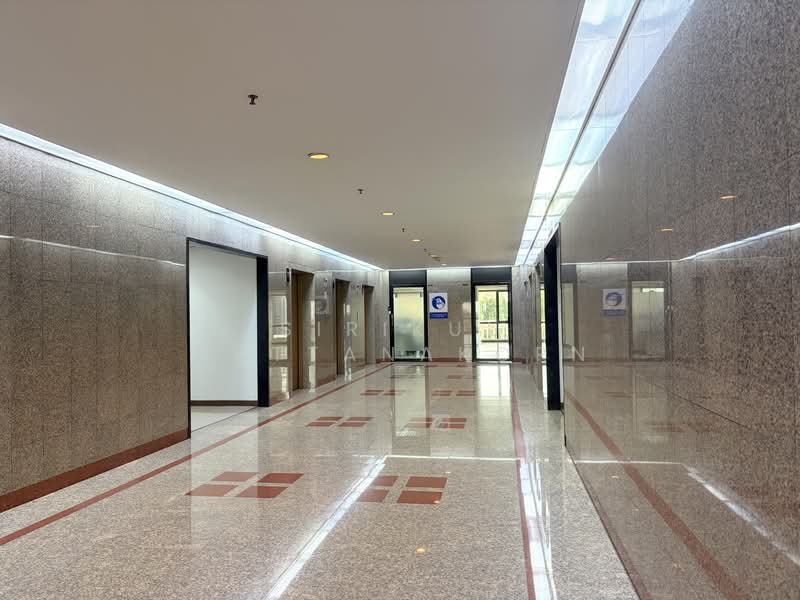 Office next to BTS Surasak, 24hr AC, 7-11 Café & Food Court On-Site, Bangkok, Yan Nawa, Sathon, Bangkok, , 142 sqm, Office Space For Rent, by Sirikul Wattanakorn, 500419361 - DDproperty.com