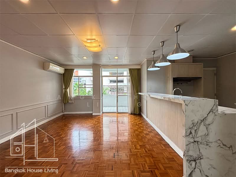 Aramvej Apartment, Bangkok, 181 Soi Sukhumvit 49/11, Khlong Tan Nua, Watthana, Bangkok, 4 Bedrooms, 260 sqm, Condo For Rent, by Bangkok House Living, 500419376 - DDproperty.com