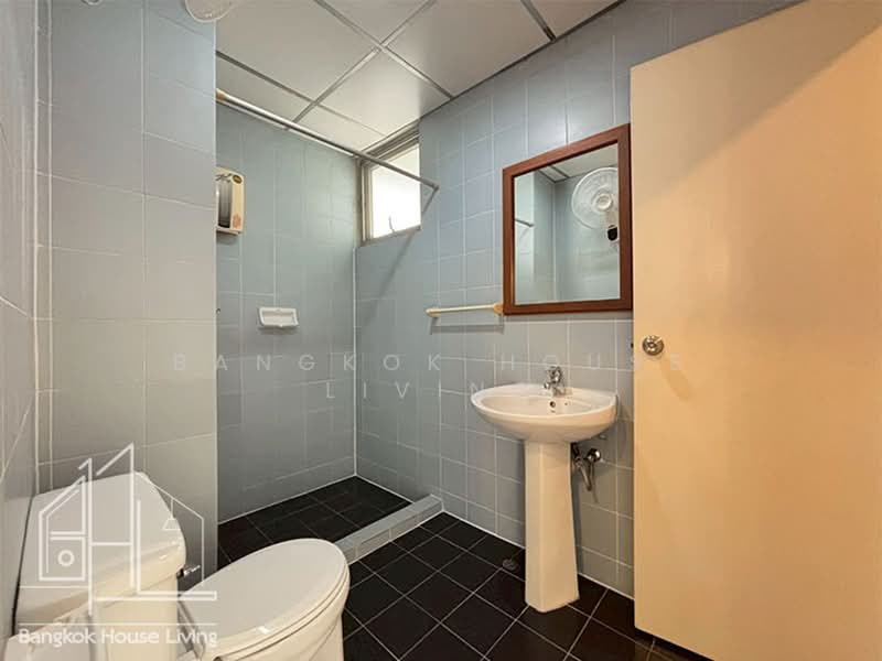 Aramvej Apartment : อร่ามเวศน์ อพาร์ทเม้นท์, กรุงเทพ, 181 ซอย สุขุมวิท 49/11, คลองตันเหนือ, วัฒนา, กรุงเทพ, 260 ตร.ม., คอนโด ให้เช่า, โดย Bangkok House Living, 500419376 - DDproperty.com