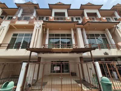 ขาย - ขายทาวน์โฮม 3 ชั้นครึ่ง หมู่บ้านรินรดา ทำเลดี เดินทางสะดวก, สมุทรสาคร