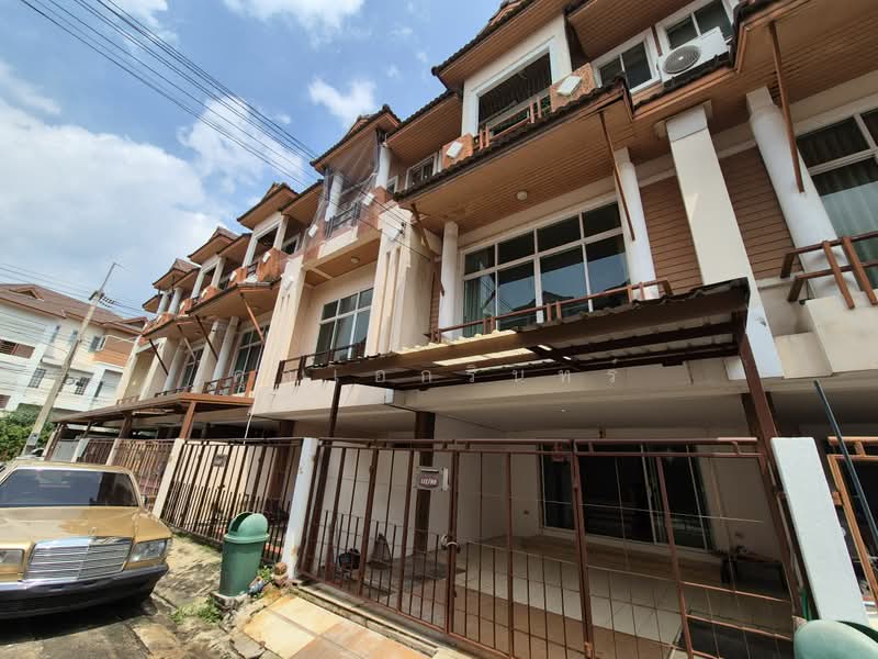 ขายทาวน์โฮม 3 ชั้นครึ่ง หมู่บ้านรินรดา ทำเลดี เดินทางสะดวก, Samut Sakhon, Bang Ya Praek, Muang Samut Sakhon, Samut Sakhon, 3 Bedrooms, 150 sqm, Townhouse For Sale, by คุณเอกรินทร์, 500419390 - DDproperty.com