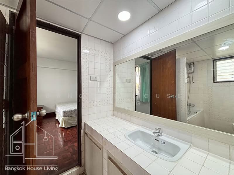 G.S.Mansion, Bangkok, 1 Sukhumvit 35 Alley, Khlong Tan Nua, Watthana, Bangkok, 2 Bedrooms, 180 sqm, Condo For Rent, by Bangkok House Living, 500419401 - DDproperty.com