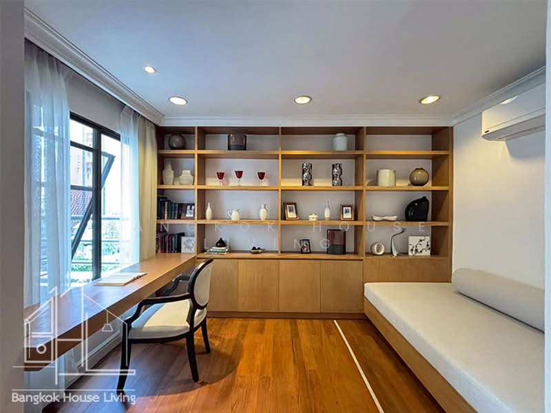 Baan Sawasdee, Bangkok, 42-1 Soi Sukhumvit 31, Khlongtoei Nua, Watthana, Bangkok, 3 Bedrooms, 278 sqm, Condo For Rent, by Bangkok House Living, 500419442 - DDproperty.com