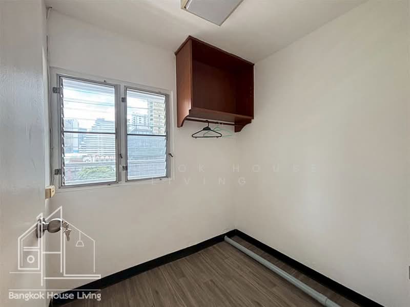 Baan Sawasdee, Bangkok, 42-1 Soi Sukhumvit 31, Khlongtoei Nua, Watthana, Bangkok, 3 Bedrooms, 278 sqm, Condo For Rent, by Bangkok House Living, 500419442 - DDproperty.com
