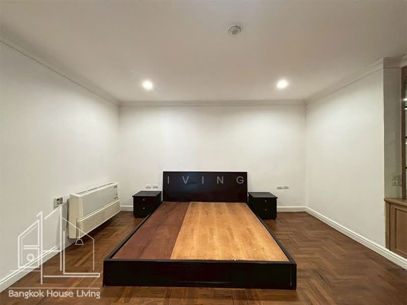 Baan Sawasdee, Bangkok, 42-1 Soi Sukhumvit 31, Khlongtoei Nua, Watthana, Bangkok, 3 Bedrooms, 278 sqm, Condo For Rent, by Bangkok House Living, 500419442 - DDproperty.com