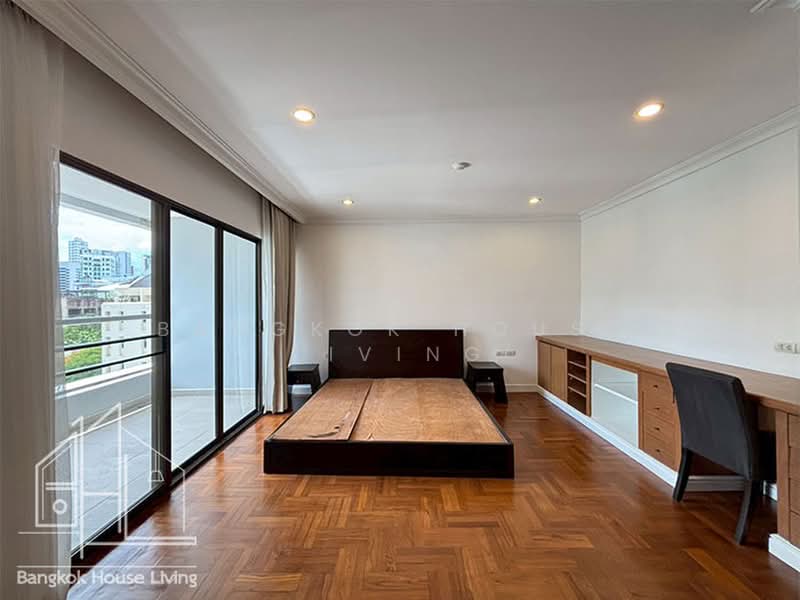 Baan Sawasdee, Bangkok, 42-1 Soi Sukhumvit 31, Khlongtoei Nua, Watthana, Bangkok, 3 Bedrooms, 278 sqm, Condo For Rent, by Bangkok House Living, 500419442 - DDproperty.com