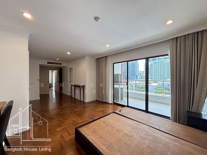 Baan Sawasdee, Bangkok, 42-1 Soi Sukhumvit 31, Khlongtoei Nua, Watthana, Bangkok, 3 Bedrooms, 278 sqm, Condo For Rent, by Bangkok House Living, 500419442 - DDproperty.com