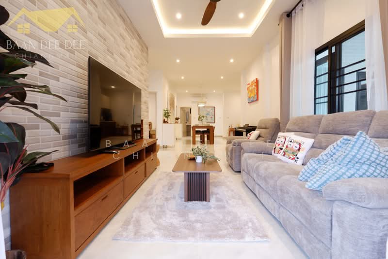 Luxury Pool Villa for Rent near Jedyord plaza, Chiang Mai Rental Price: 68,000 THB / month No.2P005, Chiang Mai, Chang Phuak, Muang Chiang Mai, Chiang Mai, 4 Bedrooms, 180 sqm, Single Detached House For Rent, by Baandeedee Chiangmai, 500419553 - DDproperty.com