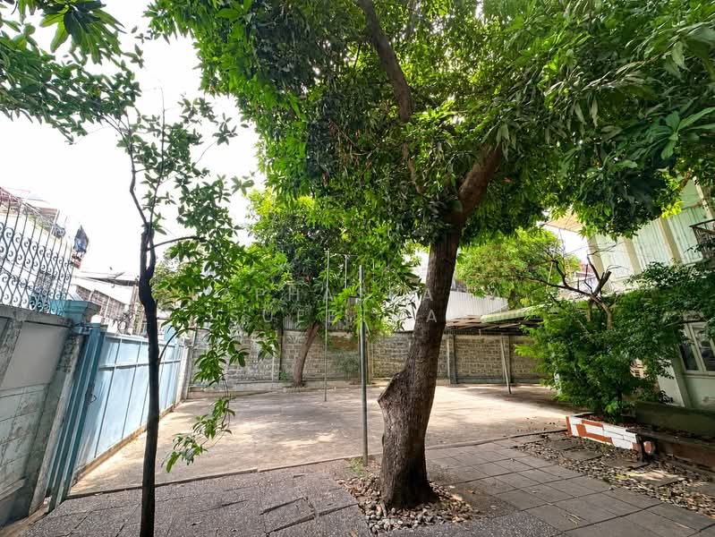 บ้านเดี่ยว ซอยอินทามระ (ถนนสุทธิสารวินิจฉัย), Bangkok, Samsen Nai, Phaya Thai, Bangkok, 7 Bedrooms, 700 sqm, Single Detached House For Sale, by Laphasrada Suebthai, 500419601 - DDproperty.com
