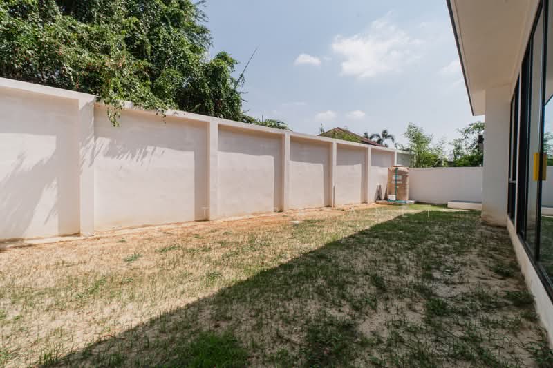 The Master Ekkamai-Ramintra, Bangkok, Soi Ramintra 39, Tha Rang, Bang Khen, Bangkok, 4 Bedrooms, 660 sqm, Single Detached House For Sale, by Kay Tippayanet, 500419602 - DDproperty.com
