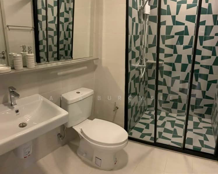 The Base Sukhumvit 50, Bangkok, Soi Roem Charoen 1, Sukhumvit 50 Road, Phra Kanong, Khlong Toei, Bangkok, 1 Bedroom, 32 sqm, Condo For Rent, by Natta Buromsee, 500419736 - DDproperty.com