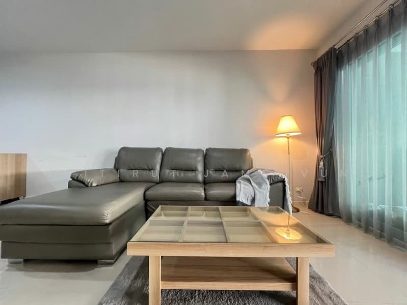 Baan Klang Muang Suanluang, Bangkok, On Nut Road, Dok Mai, Prawet, Bangkok, 3 Bedrooms, 220 sqm, Townhouse For Rent, by Thitirut Jamsuvun, 500419780 - DDproperty.com