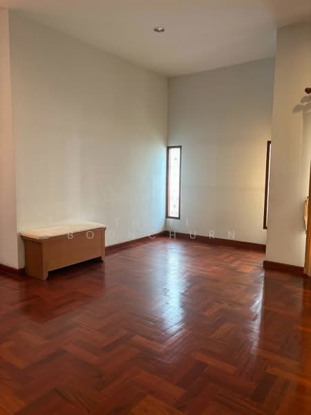Detached House in Chatuchak, Bangkok, Chan Kasem, Chatuchak, Bangkok, 2 Bedrooms, 200 sqm, Single Detached House For Rent, by Thiti Boonchurn, 500419784 - DDproperty.com