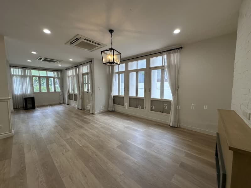 House to rent sukhumvit12, Bangkok, สุขุมวิท12, Khlong Toei, Bangkok, 5 Bedrooms, 250 sqm, Single Detached House For Rent, by เถกิงชัย โคววิกกัย, 500419816 - DDproperty.com