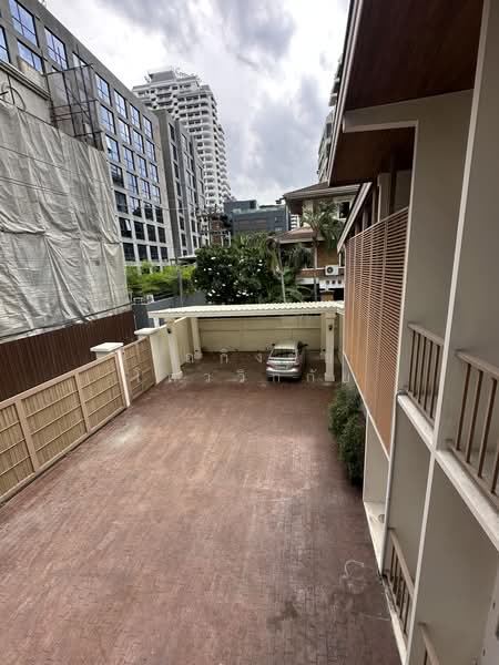 House to rent sukhumvit12, Bangkok, สุขุมวิท12, Khlong Toei, Bangkok, 5 Bedrooms, 250 sqm, Single Detached House For Rent, by เถกิงชัย โคววิกกัย, 500419816 - DDproperty.com