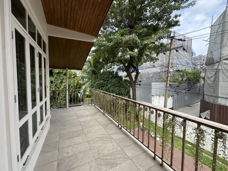 House to rent sukhumvit12, Bangkok, สุขุมวิท12, Khlong Toei, Bangkok, 5 Bedrooms, 250 sqm, Single Detached House For Rent, by เถกิงชัย โคววิกกัย, 500419816 - DDproperty.com