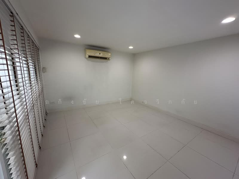 บ้านเดี่ยว สุขุมวิท12, กรุงเทพ, สุขุมวิท12, คลองเตย, กรุงเทพ, 250 ตร.ม., บ้านเดี่ยว ให้เช่า, โดย เถกิงชัย โคววิกกัย, 500419816 - DDproperty.com