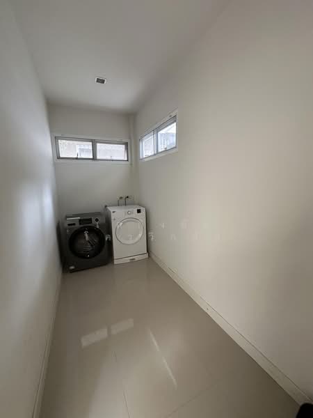 House to rent sukhumvit12, Bangkok, สุขุมวิท12, Khlong Toei, Bangkok, 5 Bedrooms, 250 sqm, Single Detached House For Rent, by เถกิงชัย โคววิกกัย, 500419816 - DDproperty.com