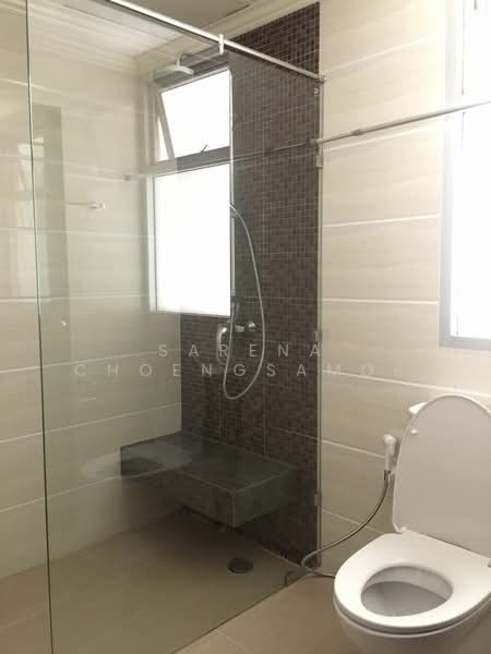 Newton Tower, Bangkok, Soi Sukhumvit 6, Khlong Toei, Bangkok, 3 Bedrooms, 190 sqm, Condo For Rent, by Sarena Choengsamor, 500419832 - DDproperty.com