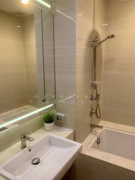 Noble BE33, Bangkok, 19 Soi Sukhumvit 33, Khlong Tan Nua, Watthana, Bangkok, 1 Bedroom, 35 sqm, Condo For Rent, by Nareerat Pimsawang, 500419844 - DDproperty.com