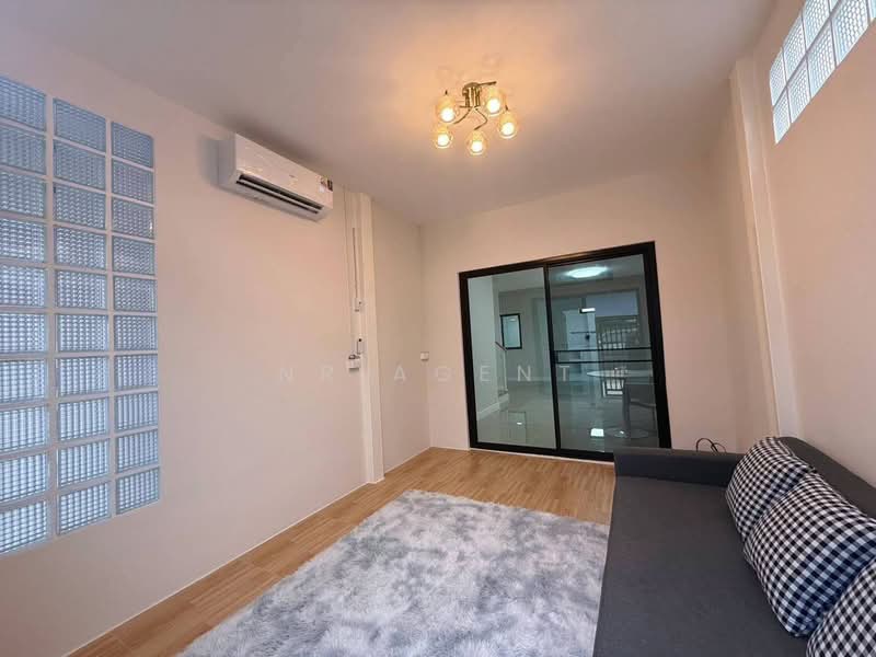 พฤกษาไลท์ ล็อกซ์ ปิ่นเกล้า-วงแหวน, Nonthaburi, Bang Yai, Nonthaburi, 3 Bedrooms, 100 sqm, Townhouse For Sale, by NR AGENT, 500419886 - DDproperty.com