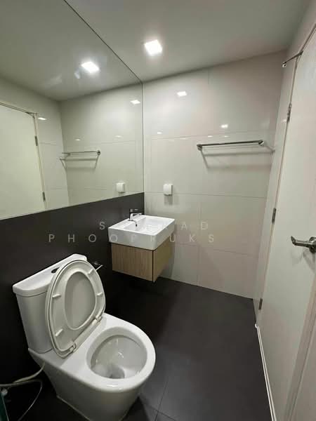 Chambers On-Nut Station, Bangkok, Soi Sukhumvit 81, Sukhumvit Road, Phra Kanong Nua, Watthana, Bangkok, 2 Bedrooms, 35 sqm, Condo For Rent, by Somrad Phoopruksachart, 500419889 - DDproperty.com
