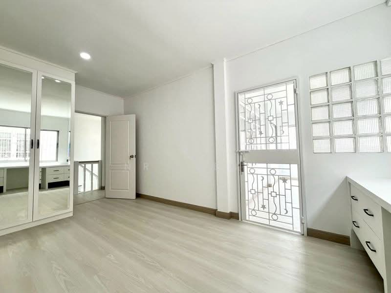 บุศรินทร์ บางบัวทอง, Nonthaburi, Bang Rak Pattana, Bang Bua Thong, Nonthaburi, 3 Bedrooms, 110 sqm, Townhouse For Sale, by NR AGENT, 500419904 - DDproperty.com