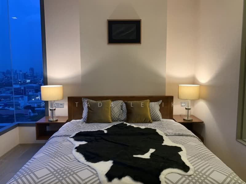 The Esse Asoke, Bangkok, 333 Soi Sukhumvit 21, Sukhumvit Road, Khlongtoei Nua, Watthana, Bangkok, 2 Bedrooms, 75 sqm, Condo For Rent, by Pattada Letikul, 500419991 - DDproperty.com