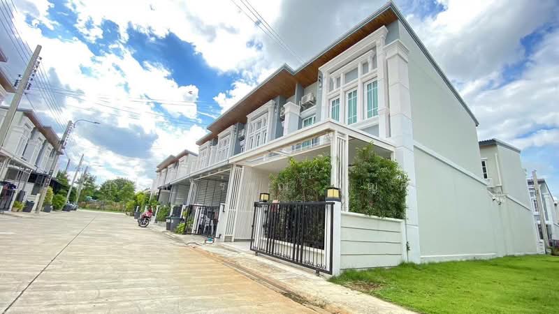 โกลเด้น ทาวน์ สุขุมวิท ลาซาล, สมุทรปราการ, สุขุมวิท113, สำโรงเหนือ, เมืองสมุทรปราการ, สมุทรปราการ, 106 ตร.ม., ทาวน์เฮ้าส์ ให้เช่า, โดย อุไลวรรณ บุญศิริ, 500420042 - DDproperty.com