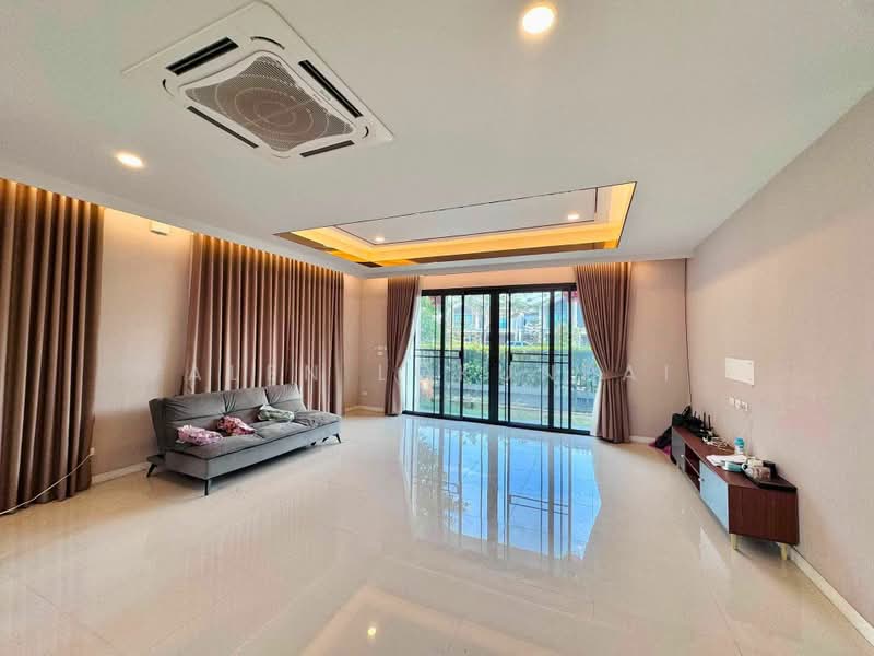 The Palm Parco, Chon Buri (Pattaya), Nong Pla Lai, Bang Lamung (Pattaya), Chon Buri (Pattaya), 3 Bedrooms, 260 sqm, Single Detached House For Sale, by Valen Lokunpai , 500420126 - DDproperty.com