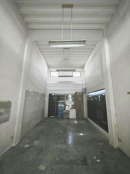 ขายตึกแถว เสนานิคม 1 ใกล้ BTS เสนานิคม, Bangkok, เสนานิคม1, Lat Phrao, Bangkok, , 170 sqm, Shophouse For Sale, by Wuthikorn Prasomsan, 500420133 - DDproperty.com
