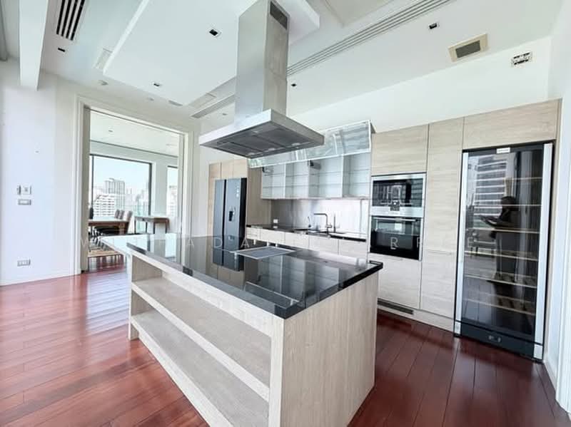 Le Raffine Sukhumvit 39, Bangkok, Soi Sukhumvit 39, Khlong Tan Nua, Watthana, Bangkok, 3 Bedrooms, 401 sqm, Condo For Rent, by Withada Jaiarree, 500420141 - DDproperty.com