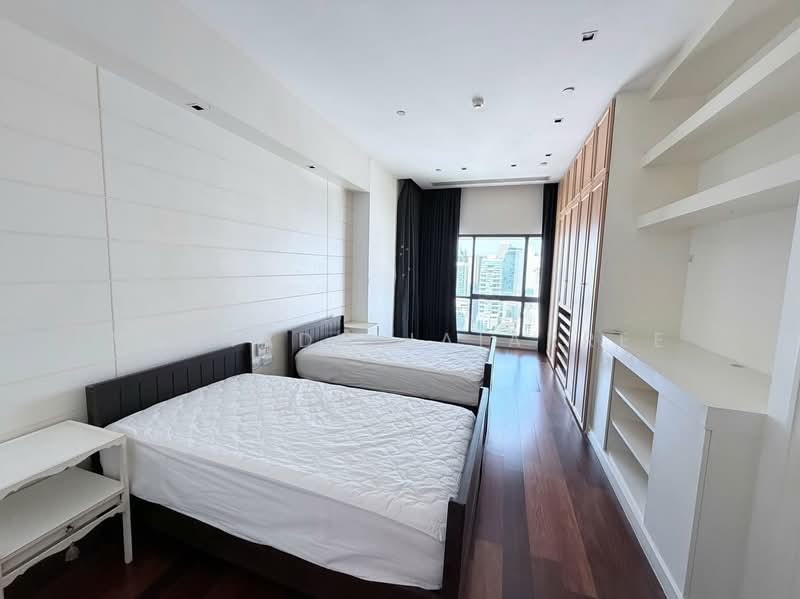 Le Raffine Sukhumvit 39, Bangkok, Soi Sukhumvit 39, Khlong Tan Nua, Watthana, Bangkok, 3 Bedrooms, 401 sqm, Condo For Rent, by Withada Jaiarree, 500420141 - DDproperty.com