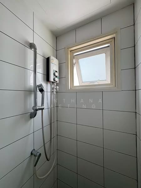 Chapter One ECO Ratchada-Huaikwang, Bangkok, Pracha Uthit Road, Huai Khwang, Bangkok, 1 Bedroom, 30 sqm, Condo For Rent, by Nanthana SaeTing, 500420217 - DDproperty.com