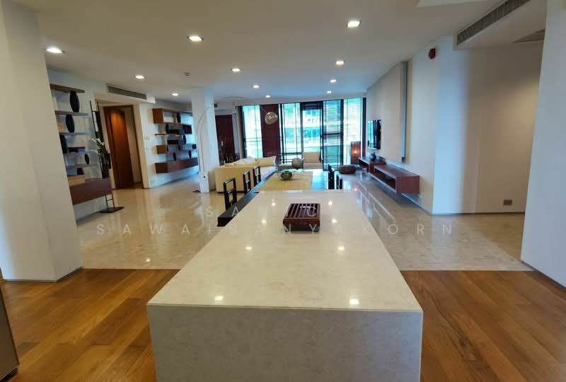 Ficus Lane, Bangkok, Soi Sukhumvit 44/1, Phra Kanong, Khlong Toei, Bangkok, 3 Bedrooms, 210 sqm, Condo For Sale, by Sanick Sawaisanyakorn, 500420269 - DDproperty.com