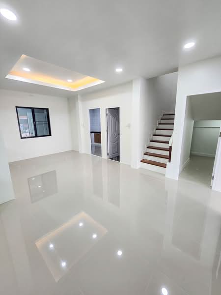 Baan Fah Piyarom Premier Park Phase 10, Pathum Thani, Bung Kham Proi, Lam Luk Ka, Pathum Thani, 3 Bedrooms, 100 sqm, Townhouse For Sale, by นภัสศรณ์ วงศ์สินไทยกร (นันท์), 500420273 - DDproperty.com