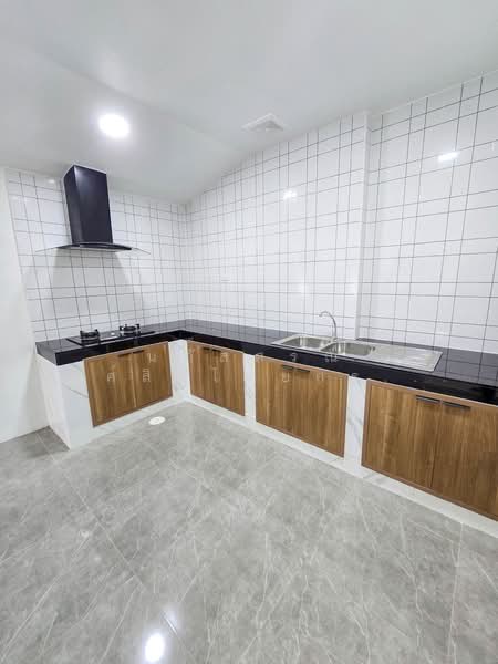 Baan Fah Piyarom Premier Park Phase 10, Pathum Thani, Bung Kham Proi, Lam Luk Ka, Pathum Thani, 3 Bedrooms, 100 sqm, Townhouse For Sale, by นภัสศรณ์ วงศ์สินไทยกร (นันท์), 500420273 - DDproperty.com