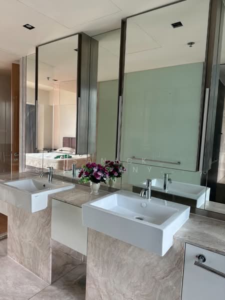The Met Sathorn, Bangkok, 123 South Sathorn Road, Thung Maha Mek, Sathon, Bangkok, 3 Bedrooms, 200 sqm, Condo For Sale, by Sanick Sawaisanyakorn, 500420373 - DDproperty.com