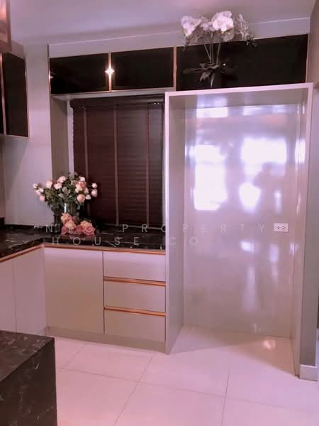 Passorn Wongwaen-Ramintra, Bangkok, Ring Road, Khan Na Yao, Khan Na Yao, Bangkok, 4 Bedrooms, 260 sqm, Single Detached House For Rent, by NTG Property House Co.,Ltd., 500420427 - DDproperty.com