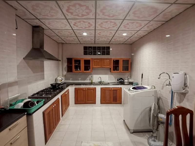 5-BR Townhouse, Bangkok, Bang Khae, Bangkok, 5 Bedrooms, 180 sqm, Townhouse For Rent, by Settawut Leenavong, 500420461 - DDproperty.com