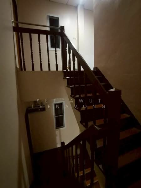 5-BR Townhouse, Bangkok, Bang Khae, Bangkok, 5 Bedrooms, 180 sqm, Townhouse For Rent, by Settawut Leenavong, 500420461 - DDproperty.com