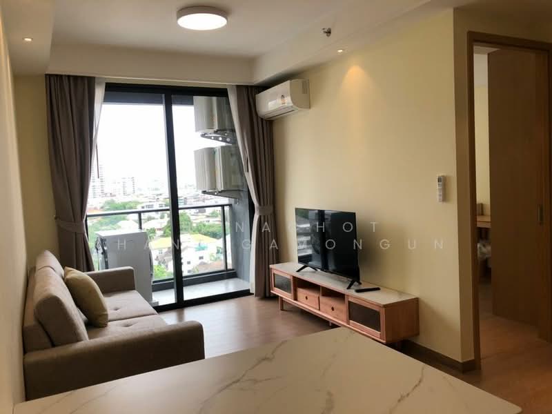 Regal Sathon-Naradhiwas, Bangkok, Naradhiwas Rajanagarindra Road, Thung Maha Mek, Sathon, Bangkok, 1 Bedroom, 35 sqm, Condo For Rent, by Thanachot Khantigamongun, 500420462 - DDproperty.com