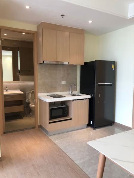 Regal Sathon-Naradhiwas, Bangkok, Naradhiwas Rajanagarindra Road, Thung Maha Mek, Sathon, Bangkok, 1 Bedroom, 35 sqm, Condo For Rent, by Thanachot Khantigamongun, 500420462 - DDproperty.com