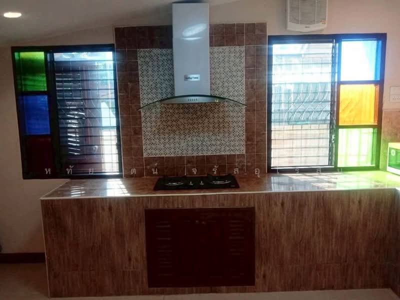 Beautiful House in Rong Ruea Kham, Chiang Mai. Prime Location near Chiang Mai Airport, Chiang Mai, เชียงใหม่-หางดง, Pa Daet, Muang Chiang Mai, Chiang Mai, 3 Bedrooms, 280 sqm, Single Detached House For Rent, by หทัยรัตน์ จรัสอุไรสิน, 500420593 - DDproperty.com